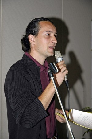 C�dric Carles pendant la c�r�monie officielle