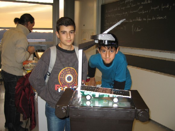 les élèves et leur bolide